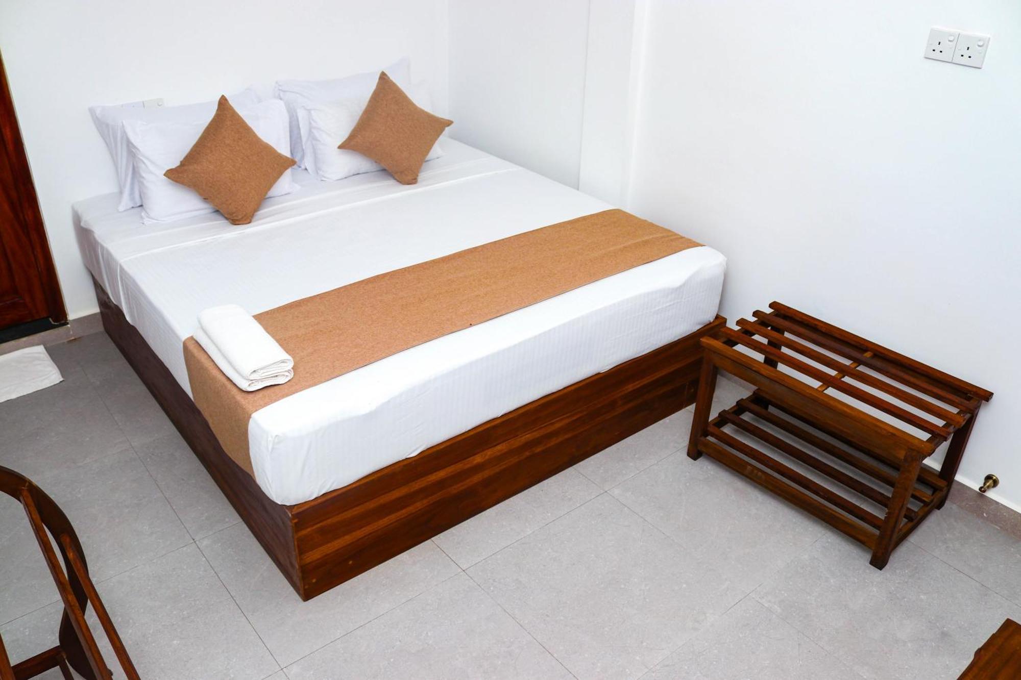 Reecha Resort & Hotel Kilinochchi Luaran gambar