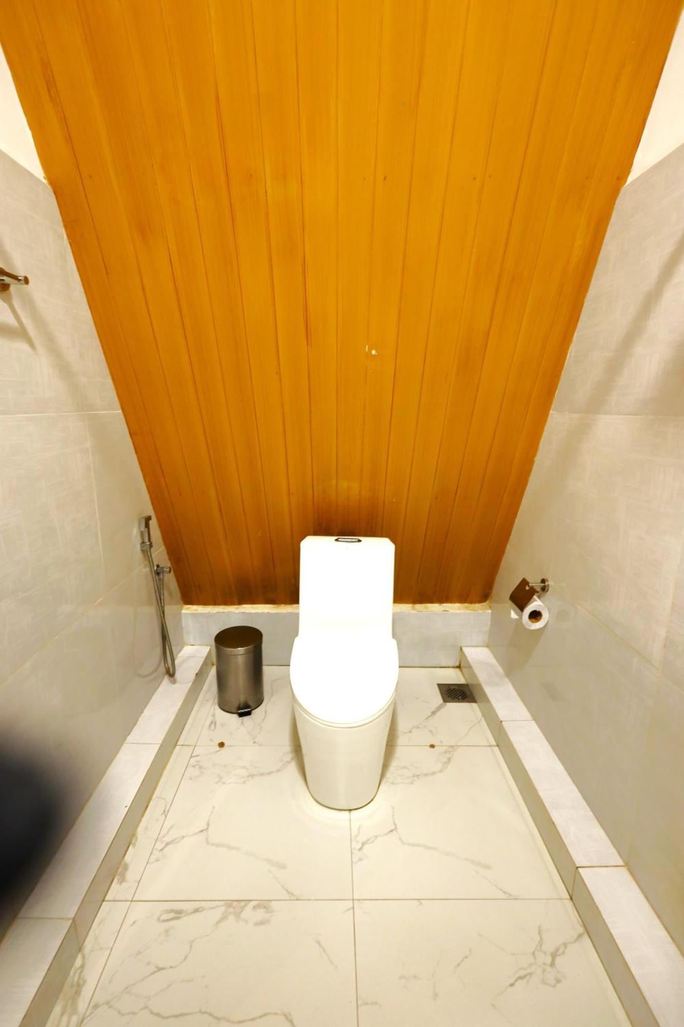 Reecha Resort & Hotel Kilinochchi Luaran gambar